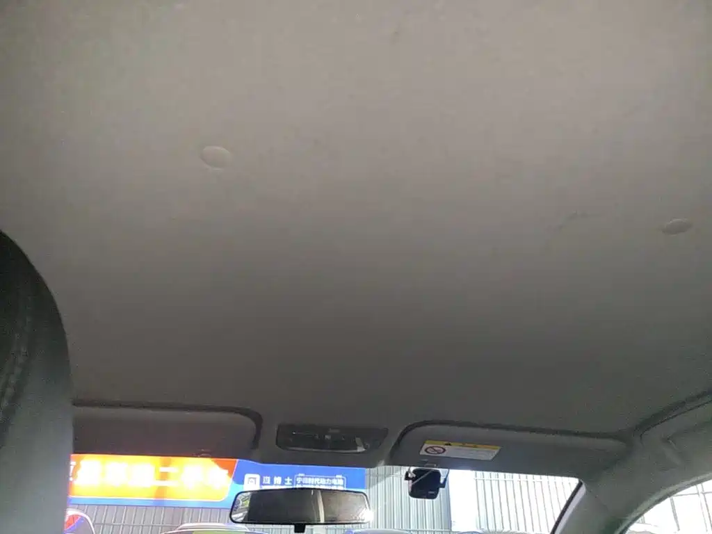 Toyota Yaris L — миниатюра 18