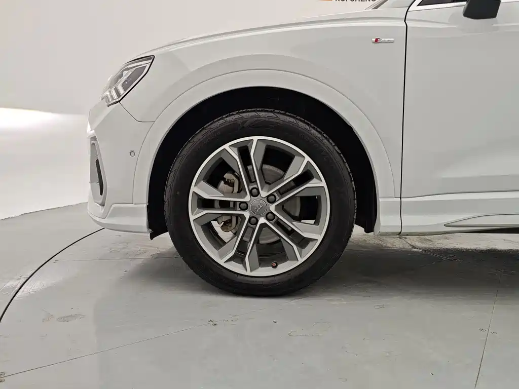 Audi Q3 — миниатюра 10