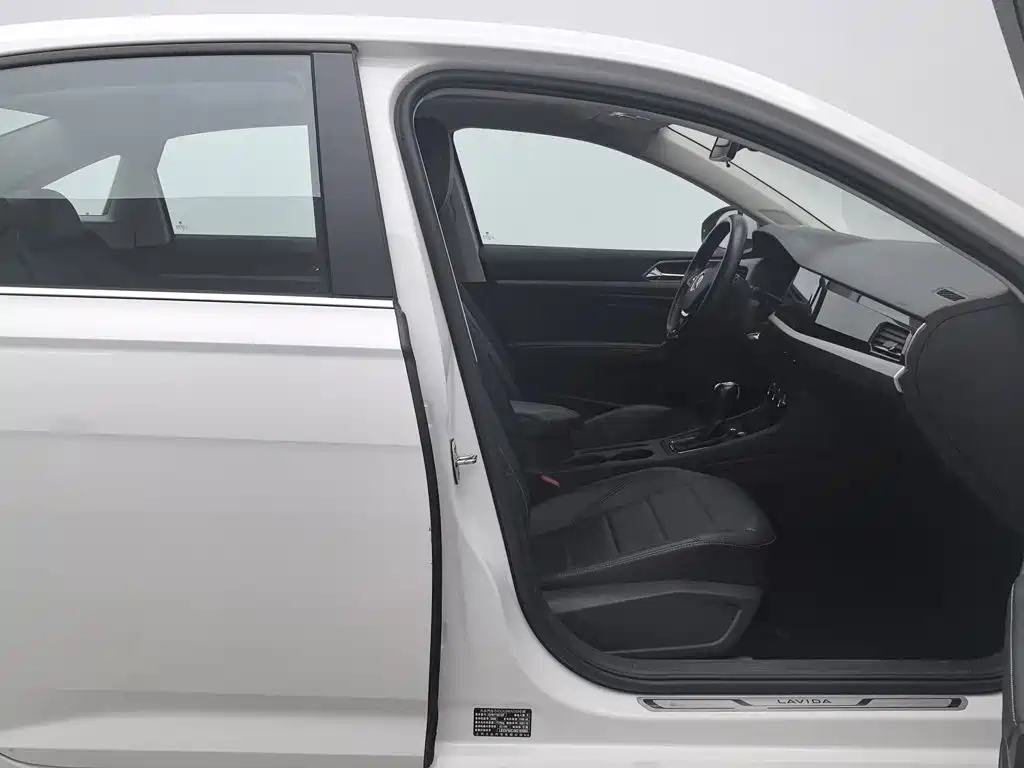 Volkswagen Lavida — миниатюра 23