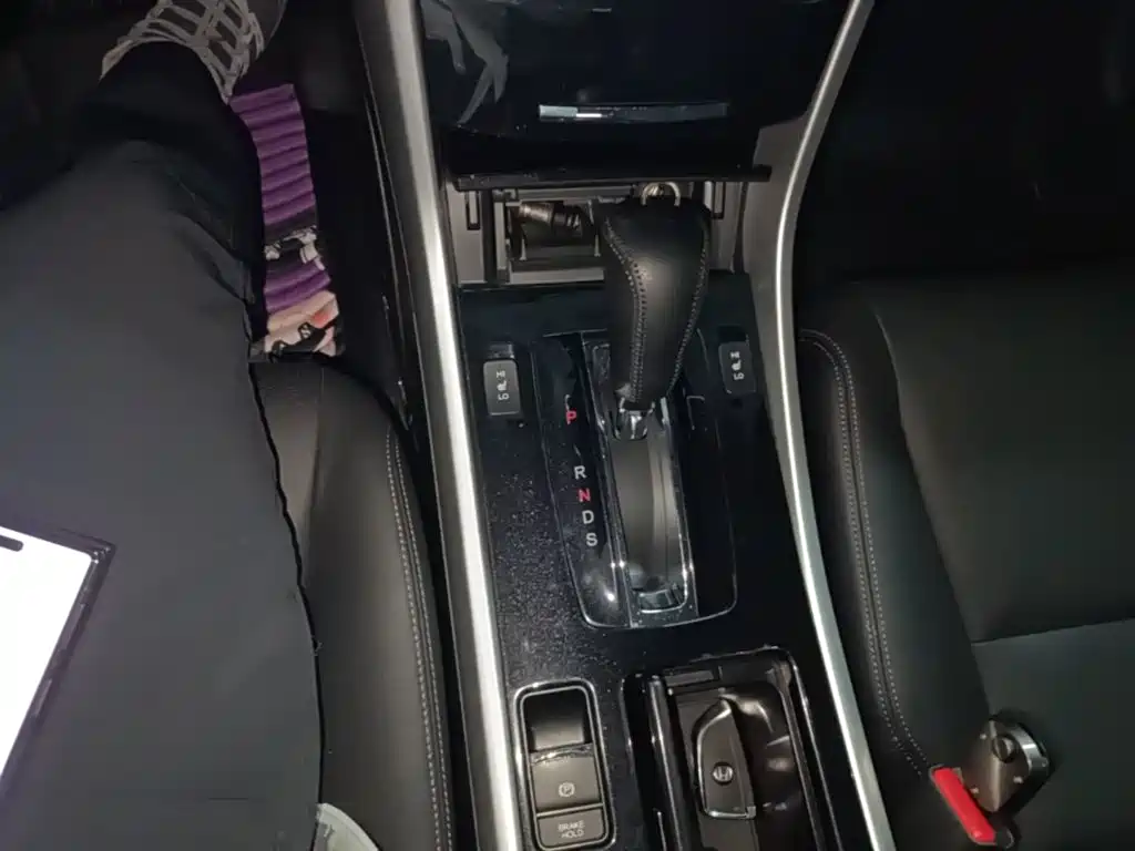 Honda Accord — миниатюра 14