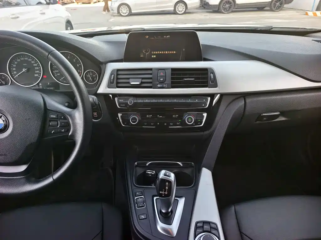 BMW 3 Series — миниатюра 14