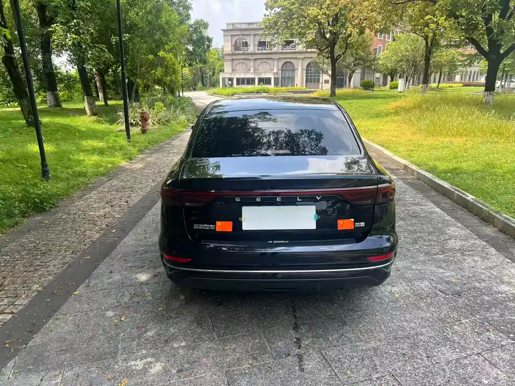 Geely Emgrand L — миниатюра 12