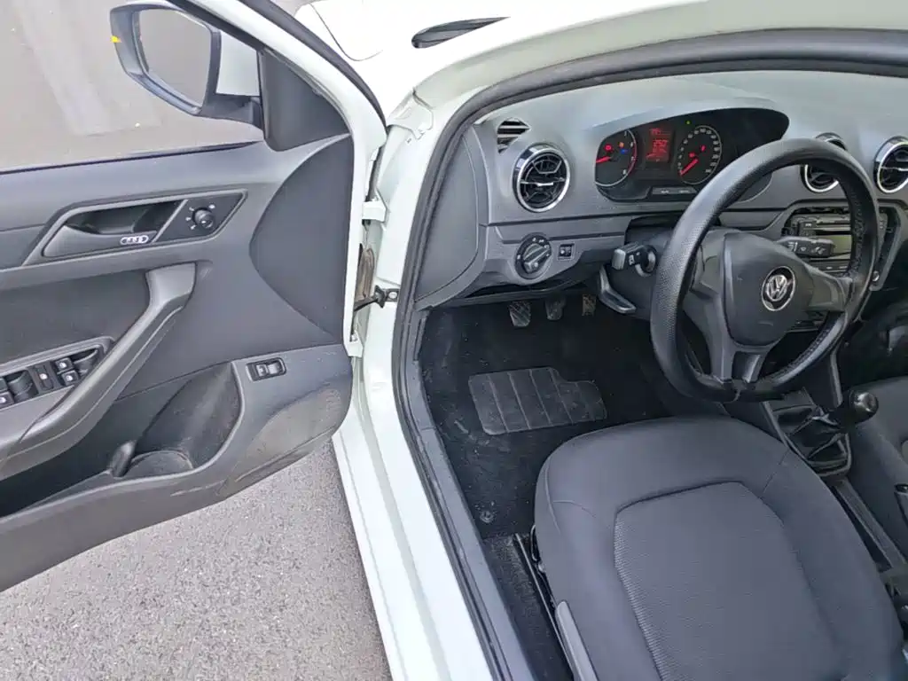 Volkswagen Jetta — миниатюра 16