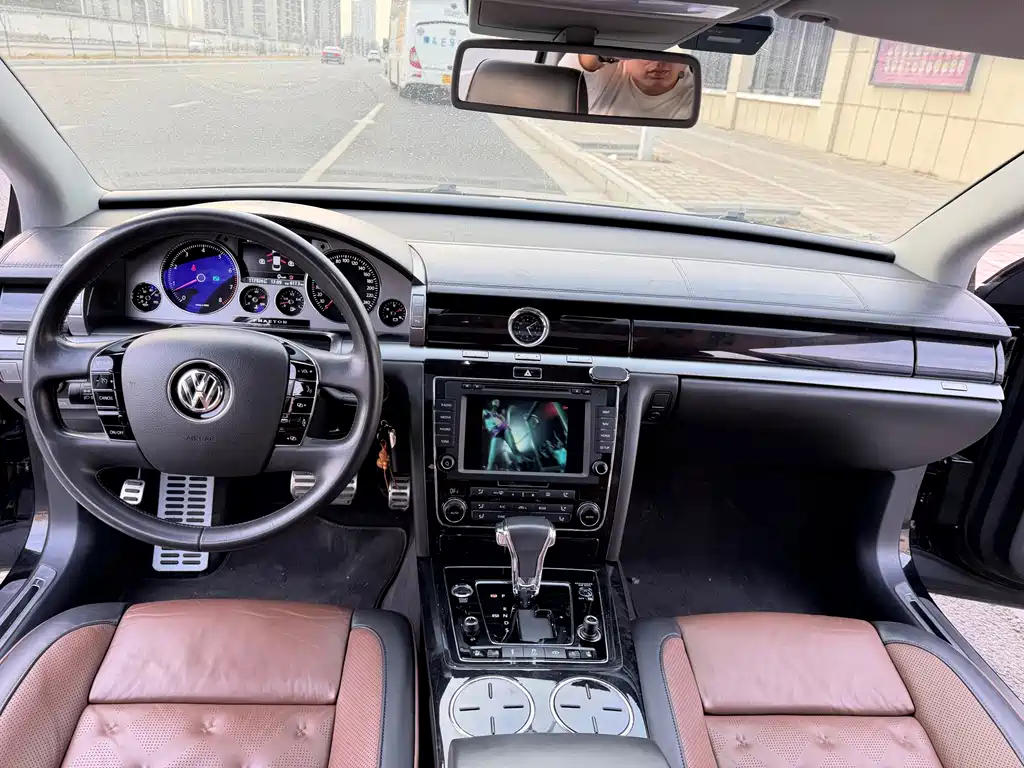 Volkswagen Phaeton — миниатюра 13