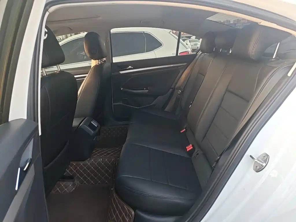 Volkswagen Bora — миниатюра 17