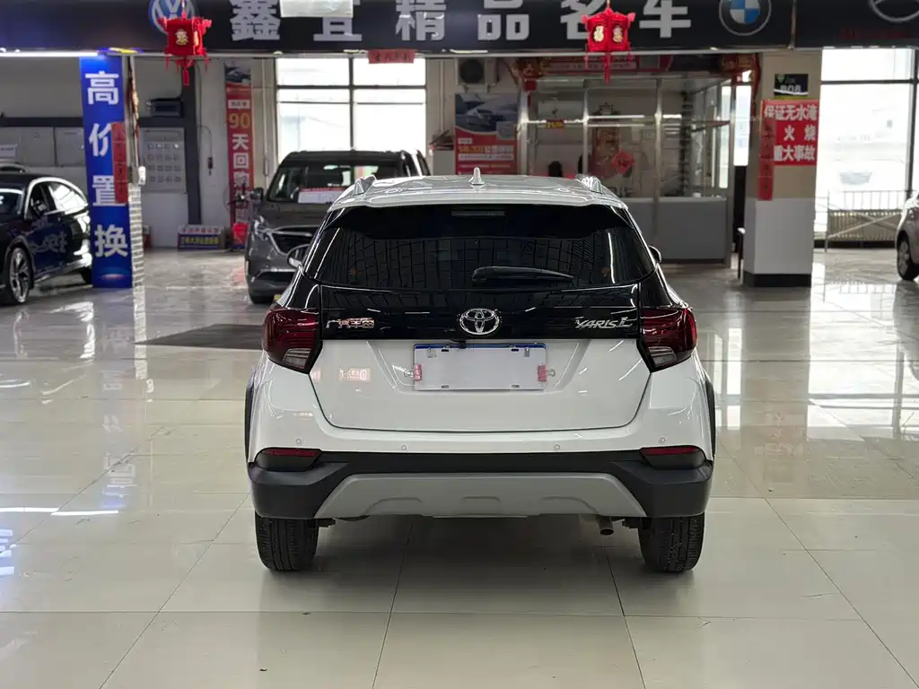Toyota Yaris L — миниатюра 8