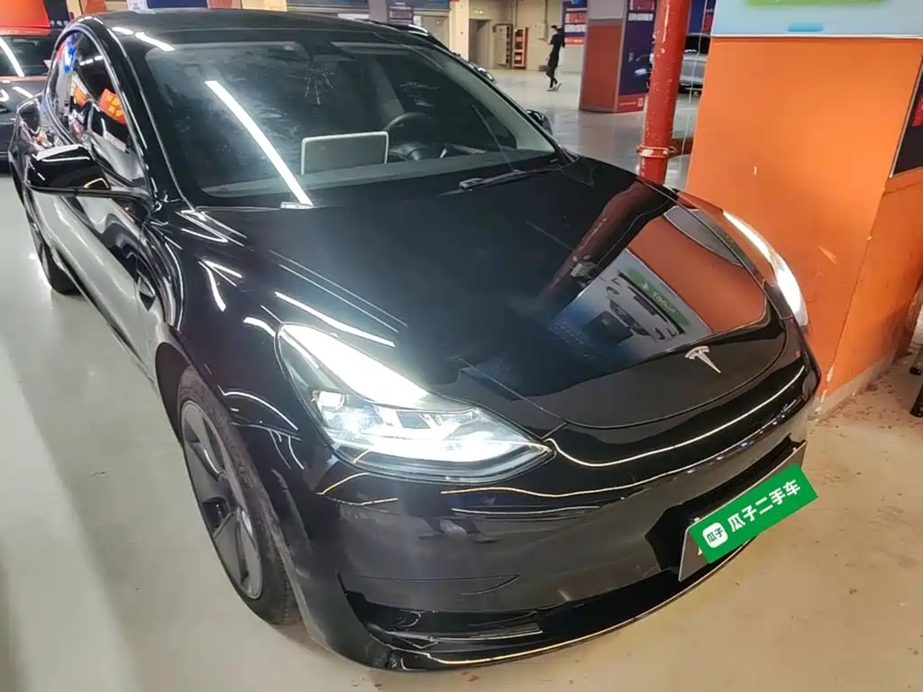 Tesla Model 3 — миниатюра 4