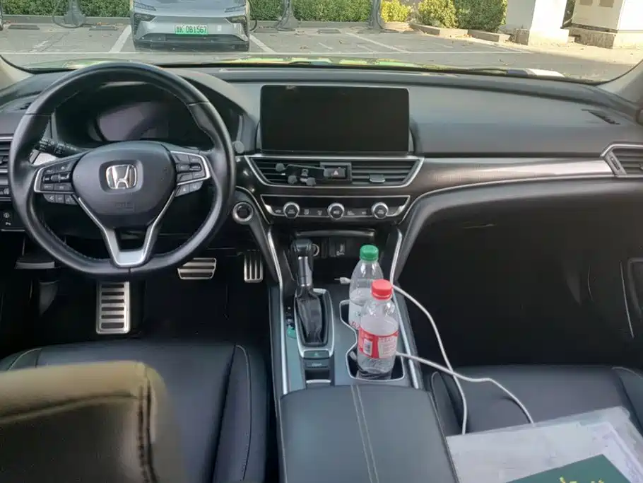 Honda Accord — миниатюра 12