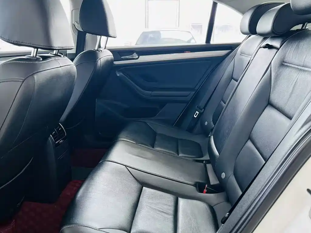Volkswagen Sagitar — миниатюра 7