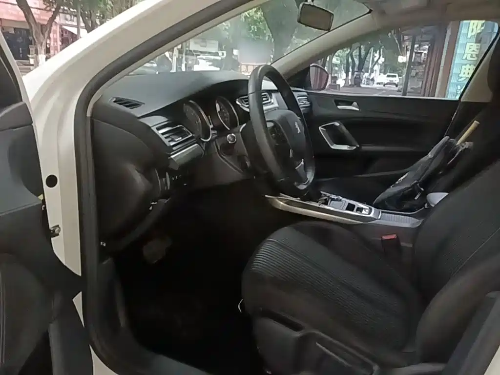 Peugeot 408 — миниатюра 15