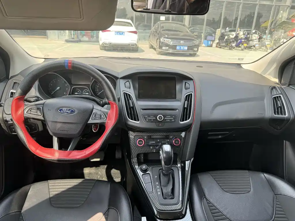 Ford Focus — миниатюра 4