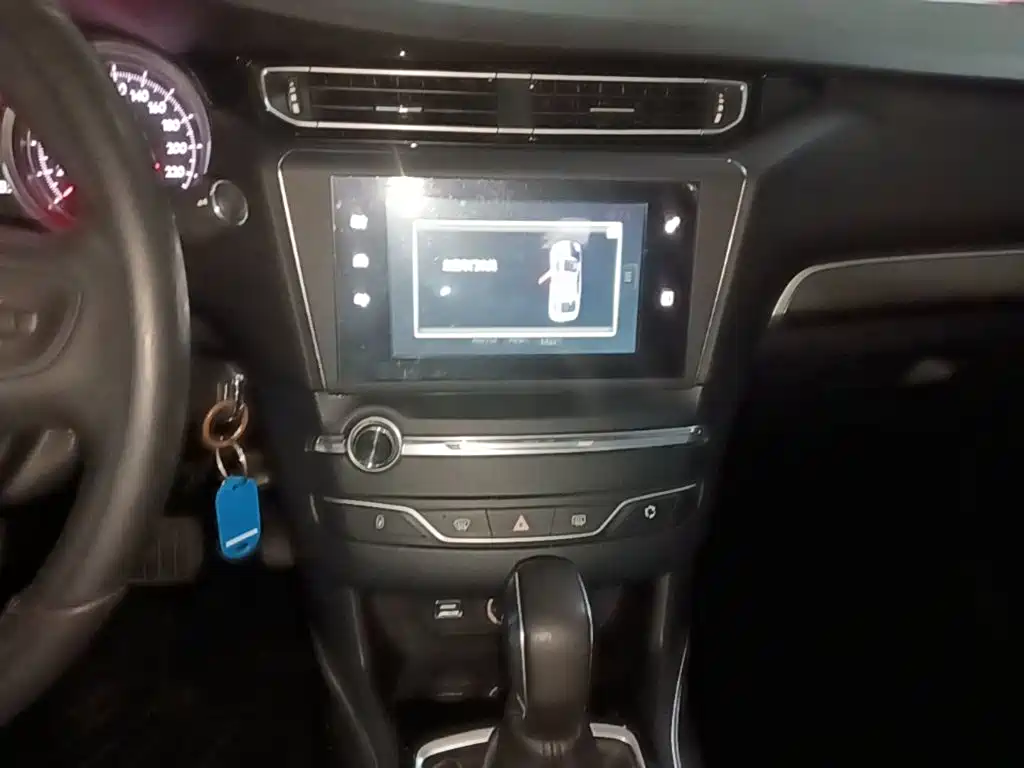 Peugeot 408 — миниатюра 13