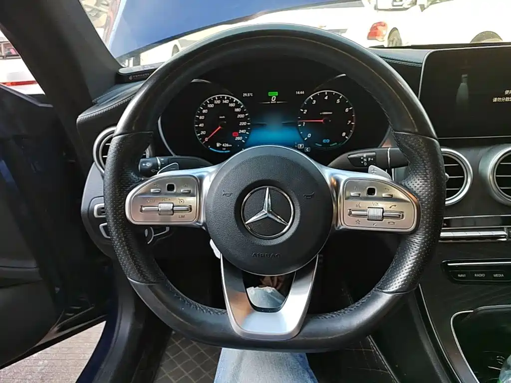 Mercedes-Benz C-Class (Import) — миниатюра 11