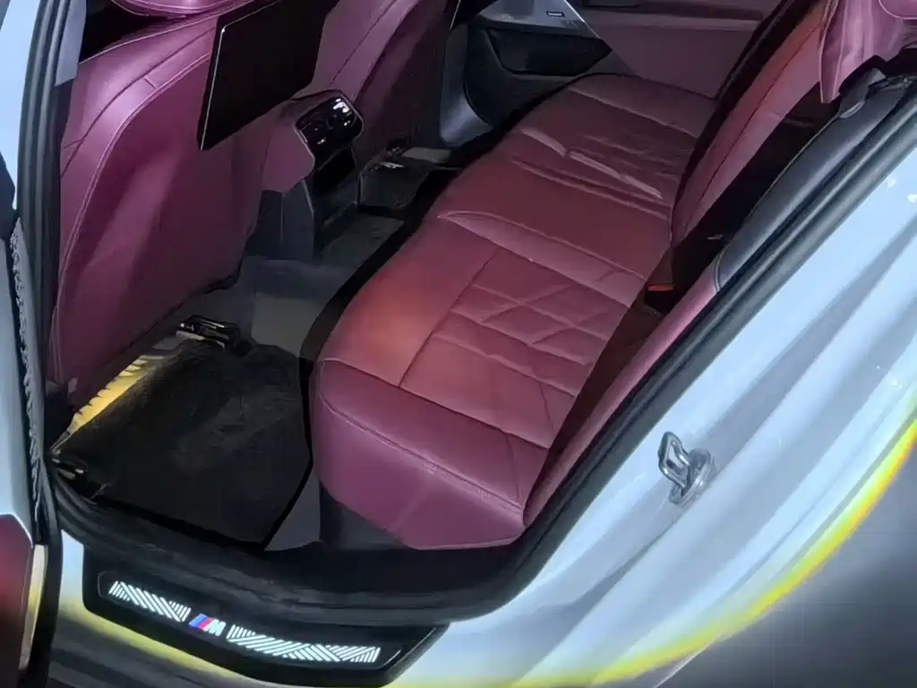BMW 5 Series — миниатюра 4