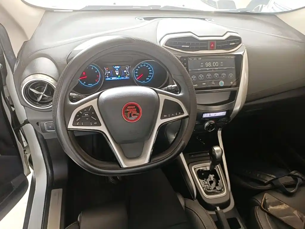 BYD Yuan — миниатюра 10