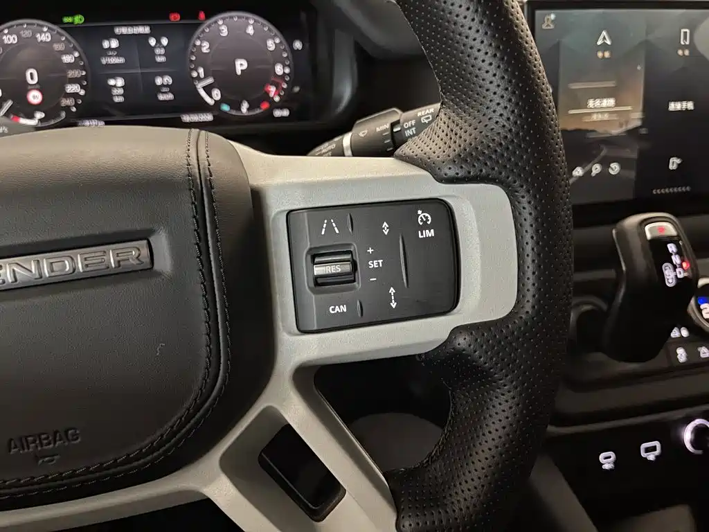 Land Rover Defender — миниатюра 22