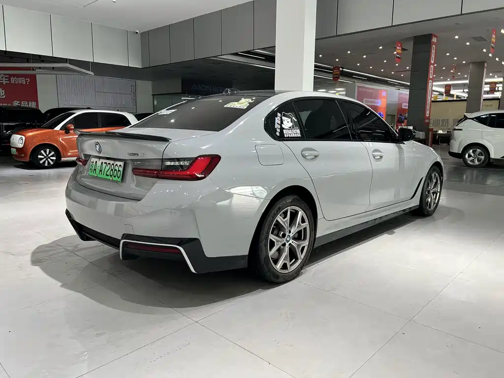 BMW i3 — миниатюра 10