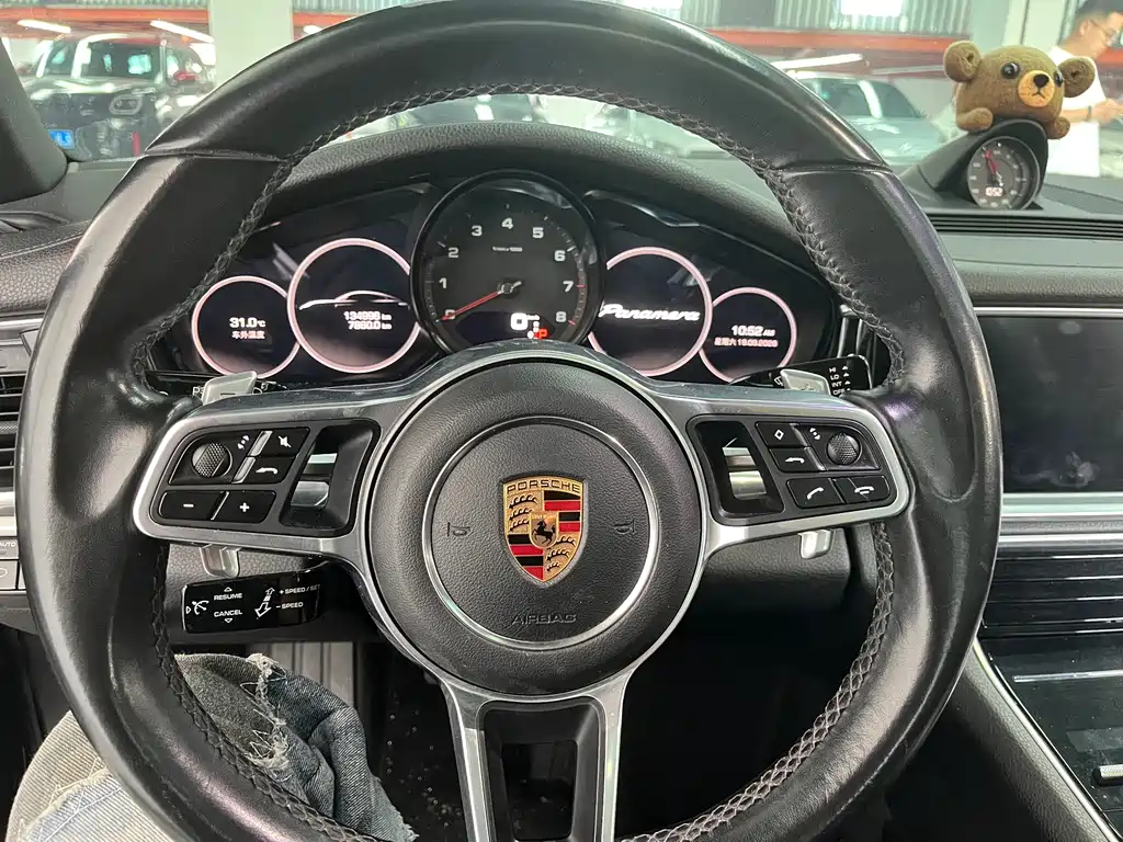 Porsche Panamera — миниатюра 12