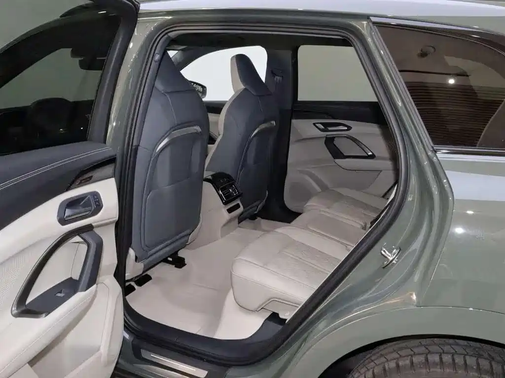 Audi Q5L — миниатюра 12