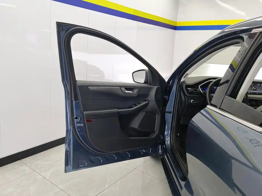 Ford Escape — миниатюра 7