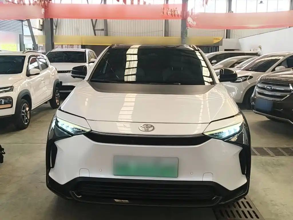Toyota bZ4X — миниатюра 3