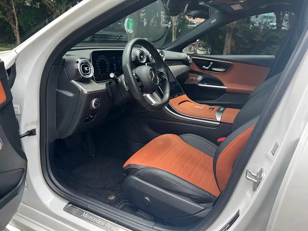 Mercedes-Benz C-Class — миниатюра 6