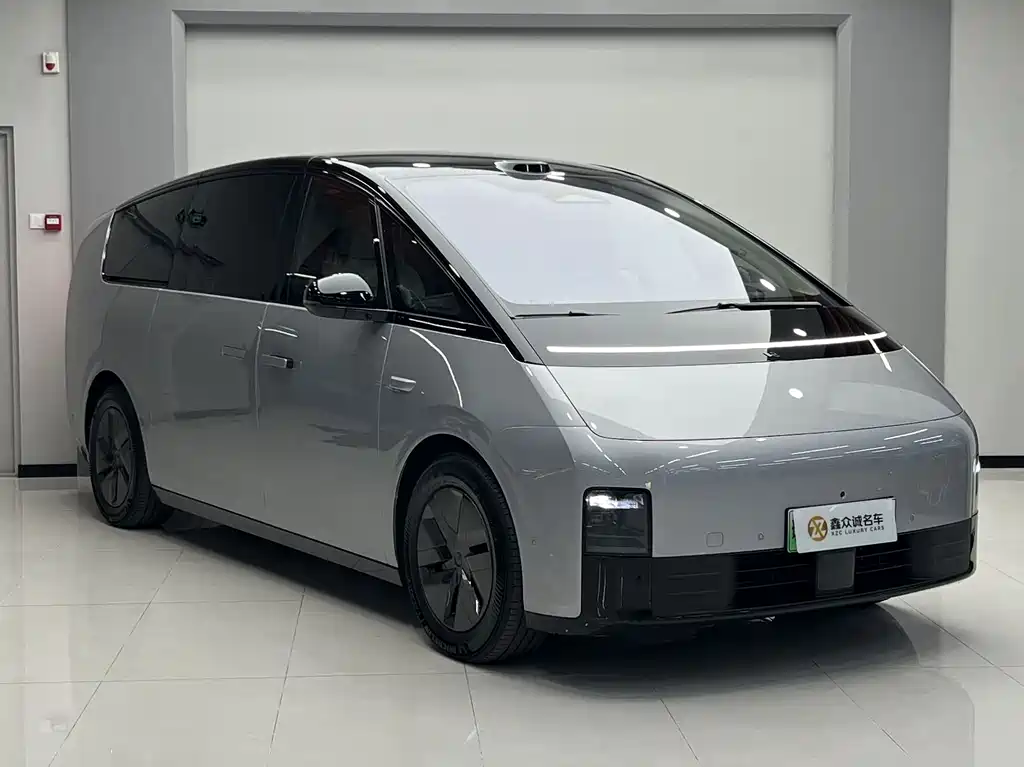 Li Auto Li MEGA — миниатюра 2
