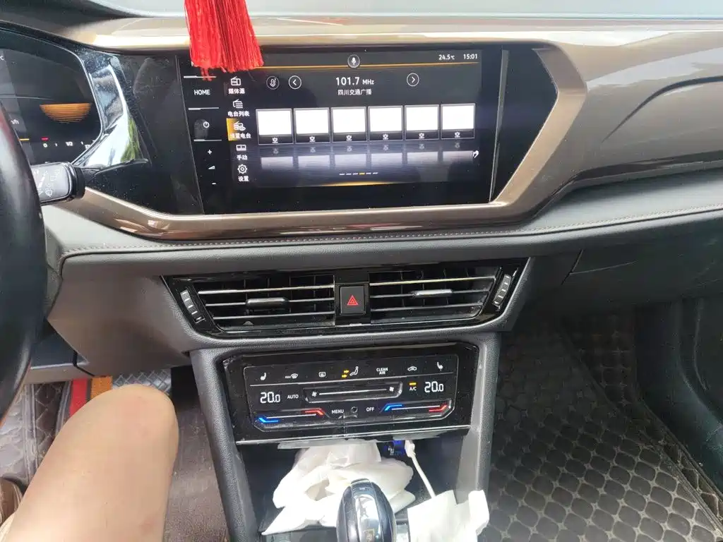 Volkswagen Tharu — миниатюра 9