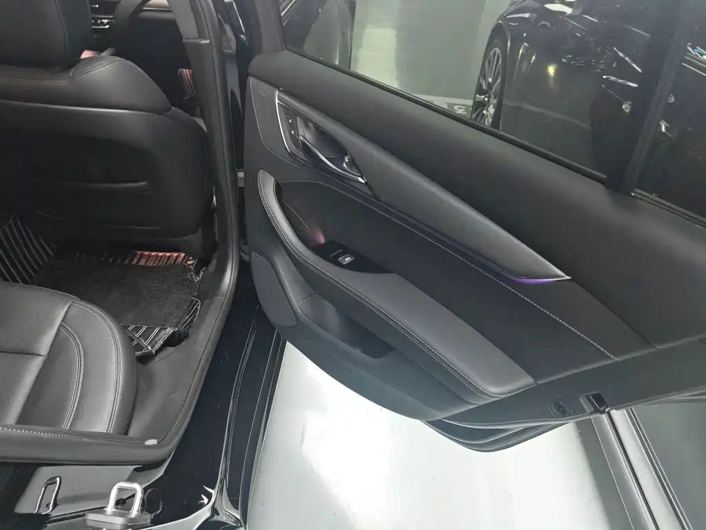 Cadillac CT5 — миниатюра 18