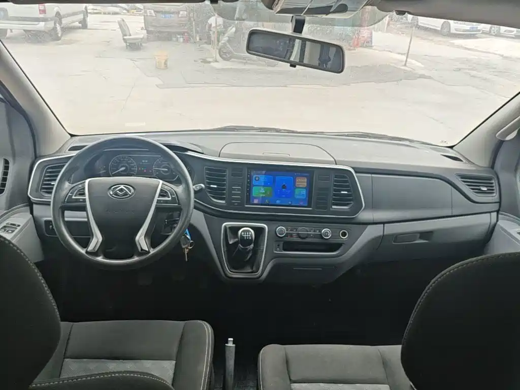 MAXUS V80 — миниатюра 10
