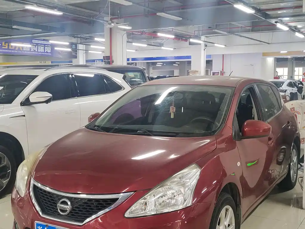 Nissan Tiida — миниатюра 3