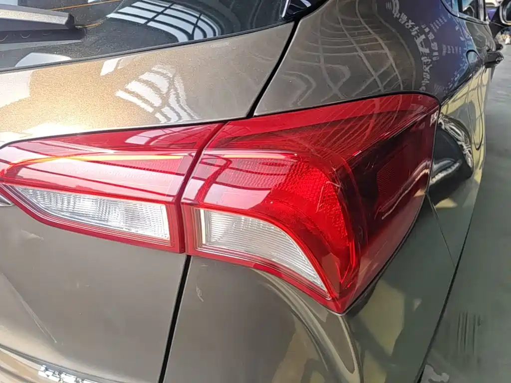 Buick Envision Plus — миниатюра 8