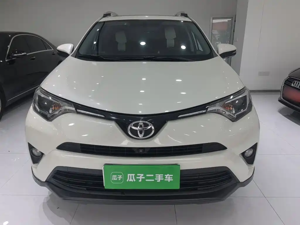 Toyota RAV4 — миниатюра 3