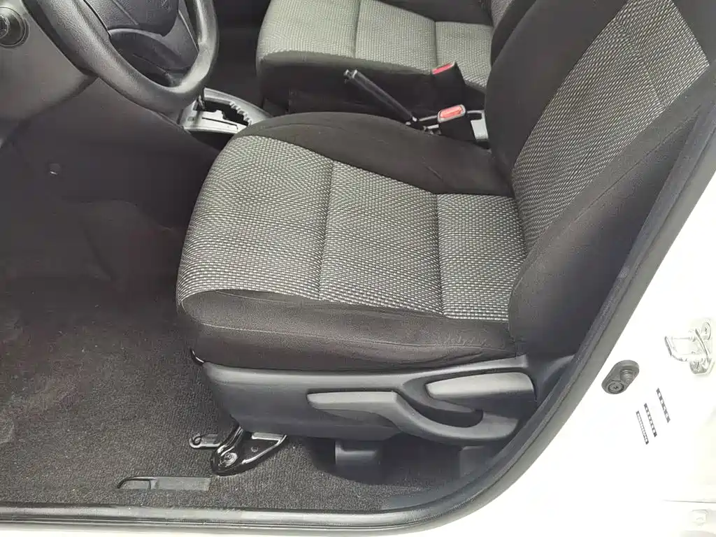 Toyota Vios FS — миниатюра 20