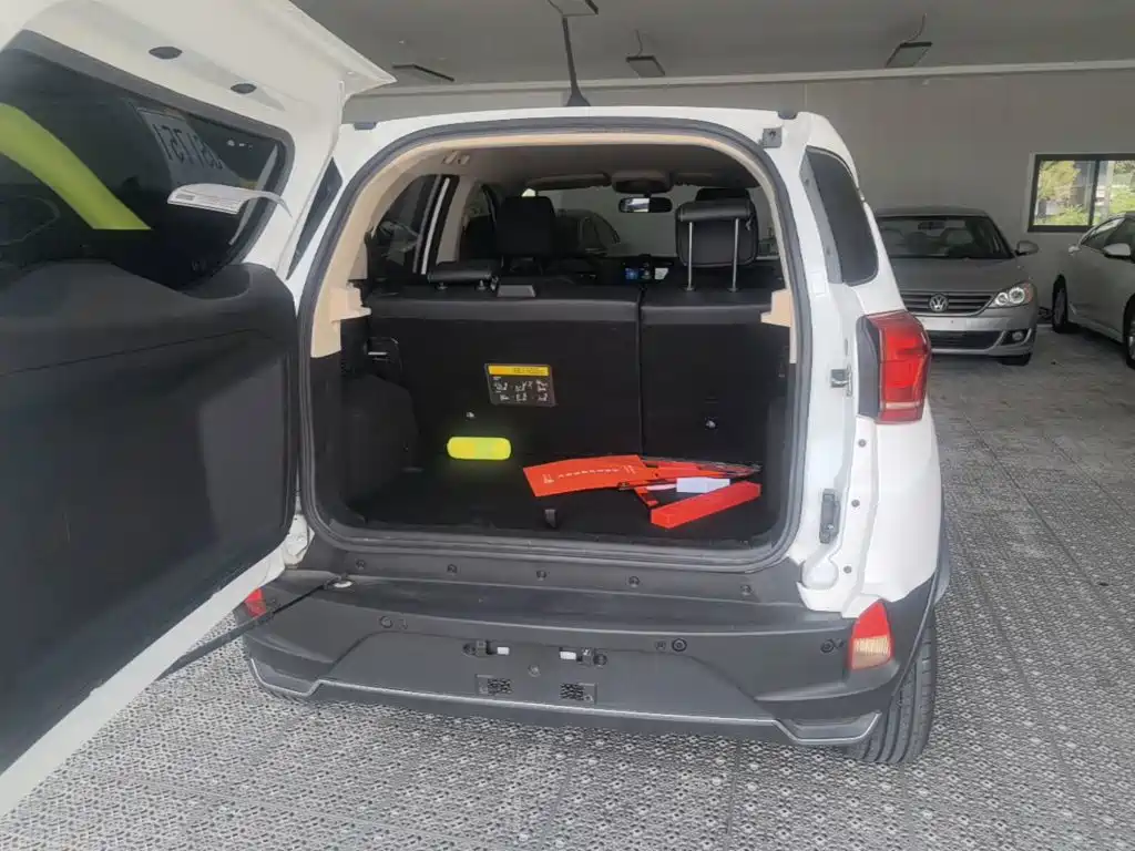 BYD Yuan EV — миниатюра 19
