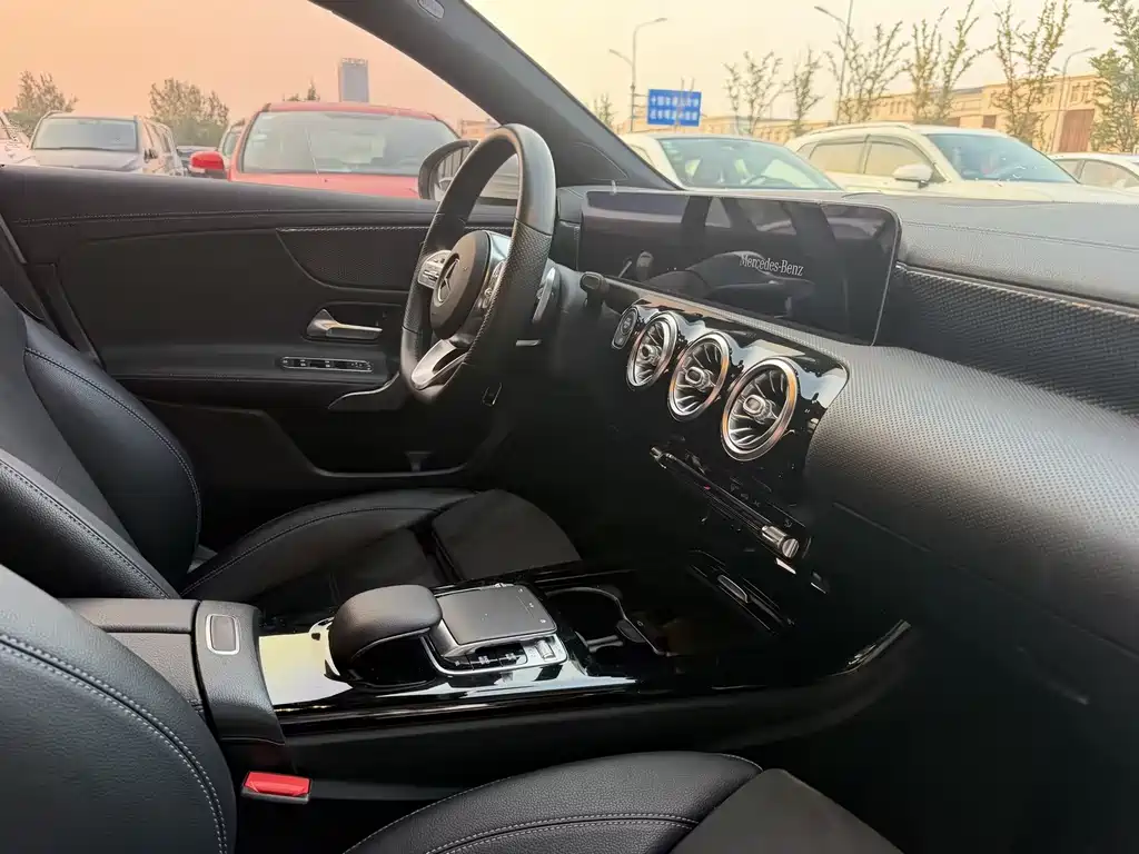 Mercedes-Benz A-Class — миниатюра 14
