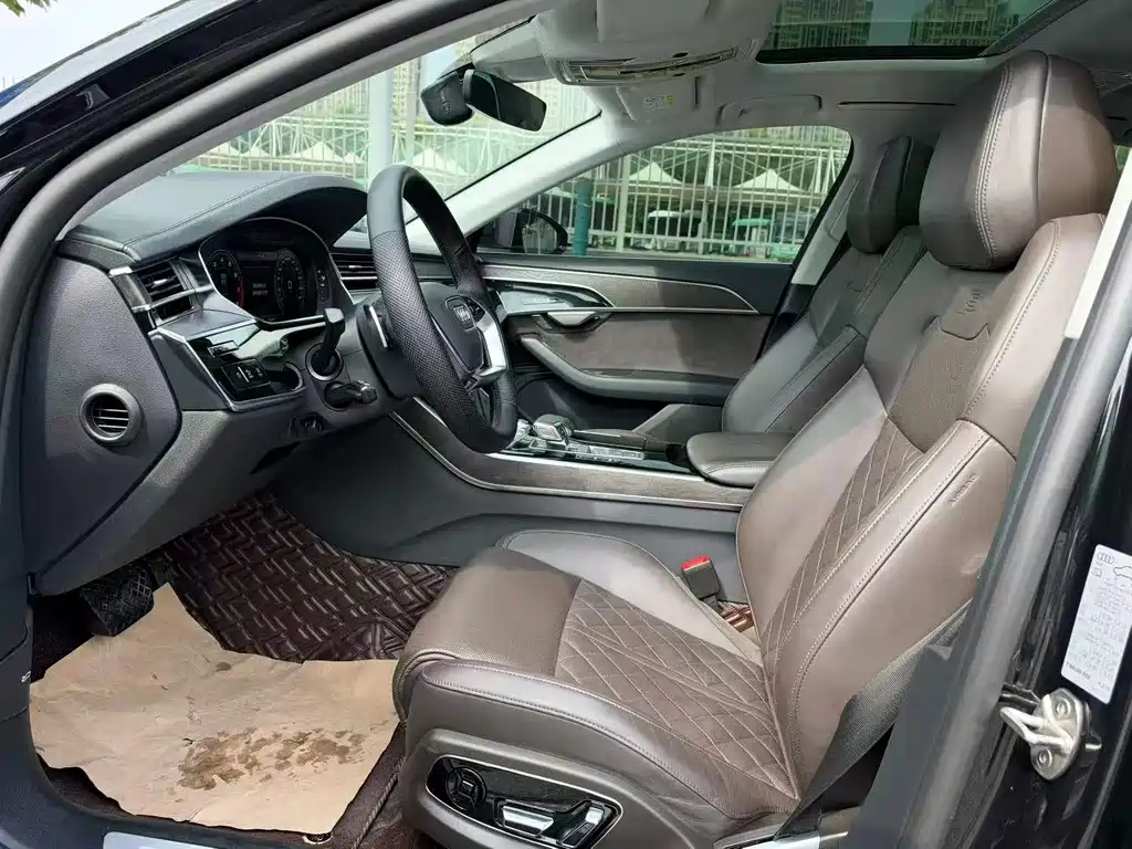 Audi A8 — миниатюра 4