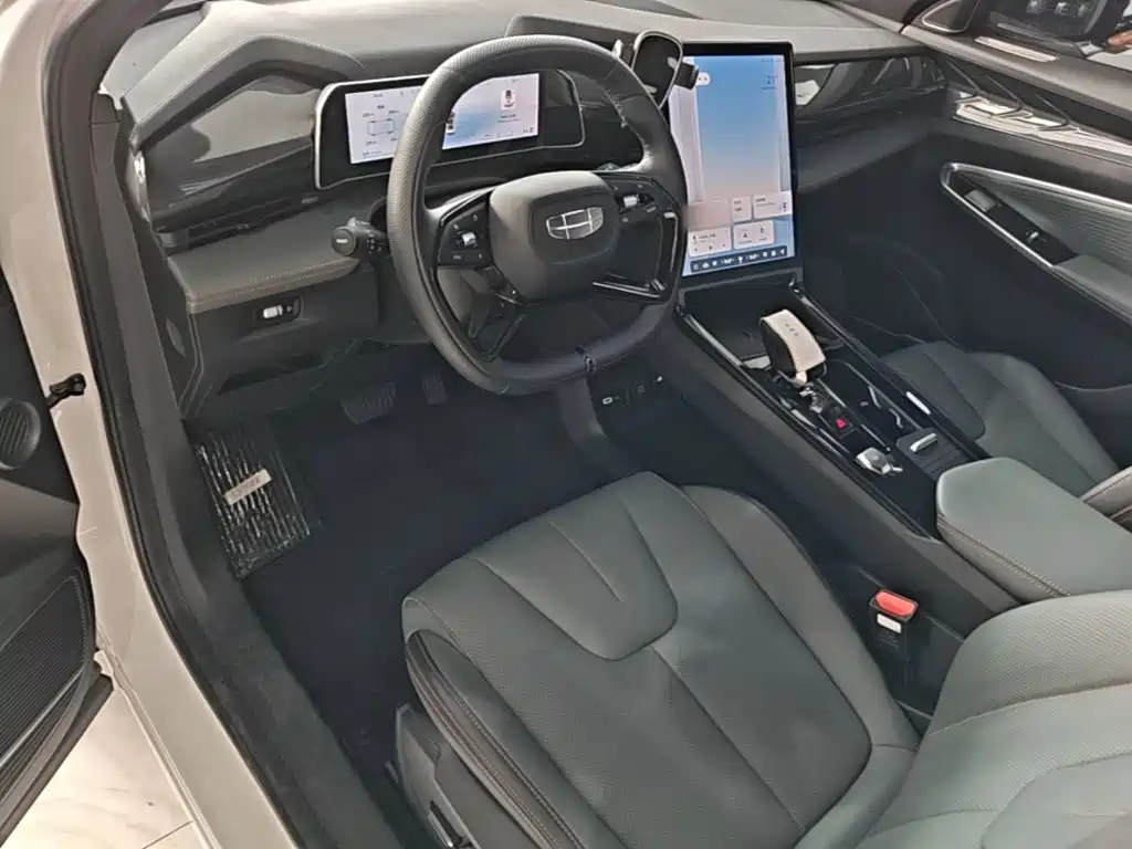 Geely Boyue — миниатюра 10