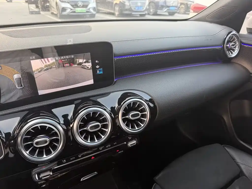 Mercedes-Benz A-Class — миниатюра 6