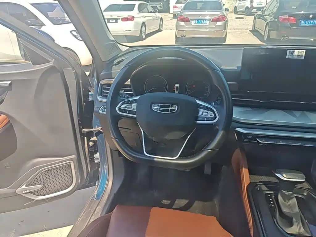 Geely Vision X6 — миниатюра 11