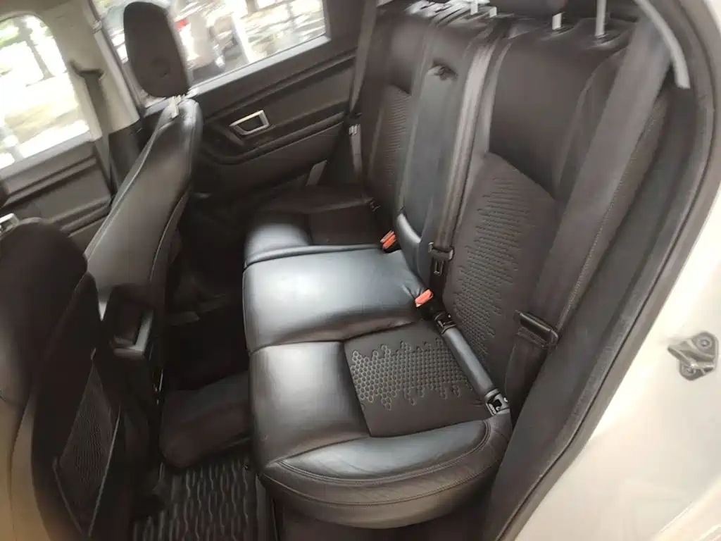 Land Rover Discovery Sport — миниатюра 17