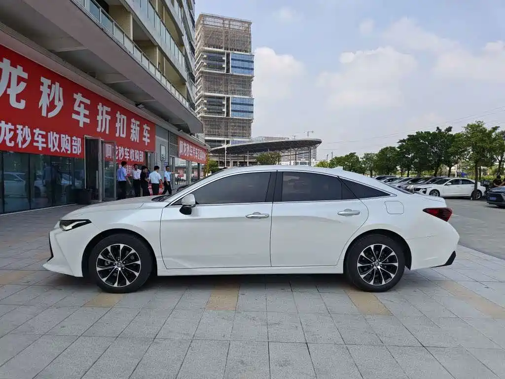 Toyota Avalon — миниатюра 3