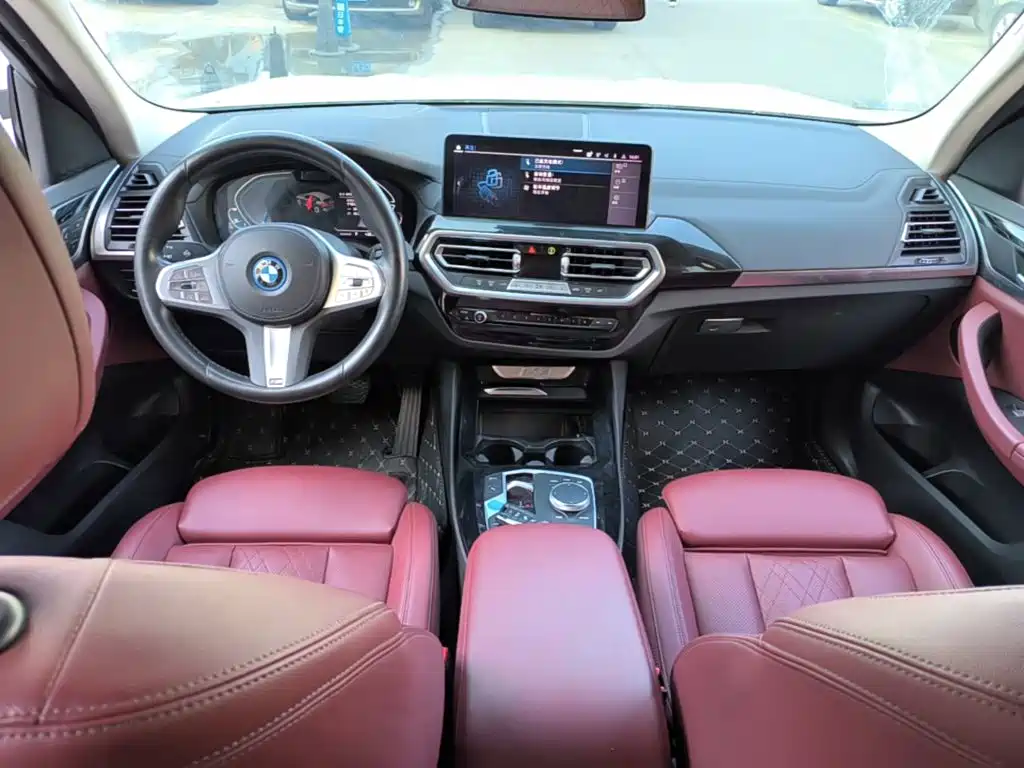 BMW iX3 — миниатюра 10