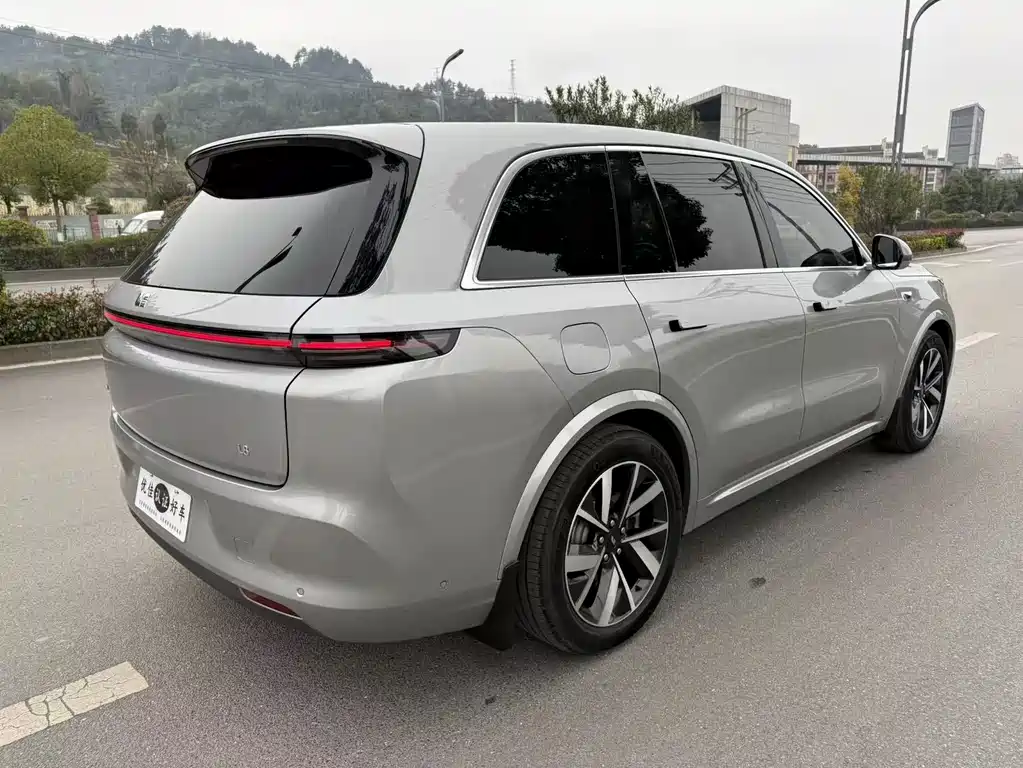 Li Auto IDEAL L8