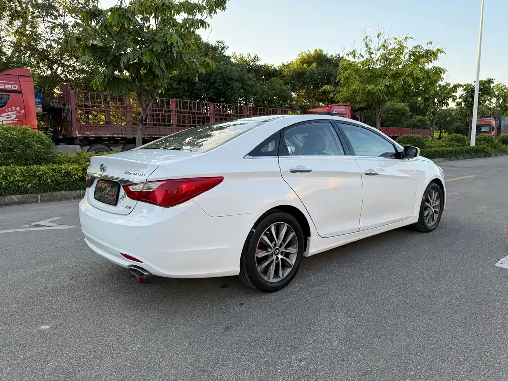 Hyundai Sonata — миниатюра 4