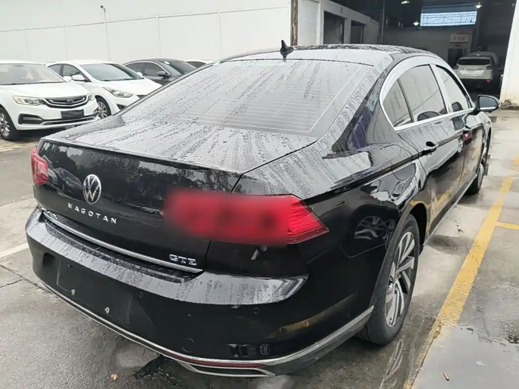 Volkswagen Magotan PHEV — миниатюра 7