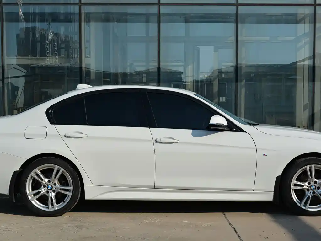 BMW 3 Series — миниатюра 2