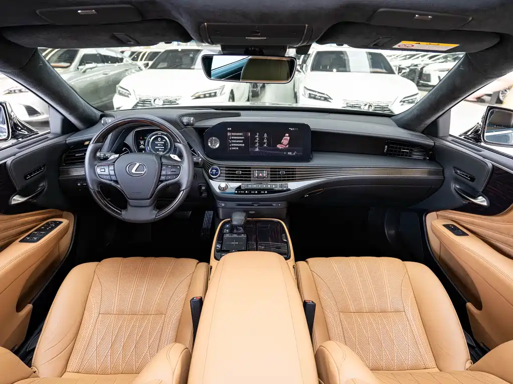 Lexus LS — миниатюра 13