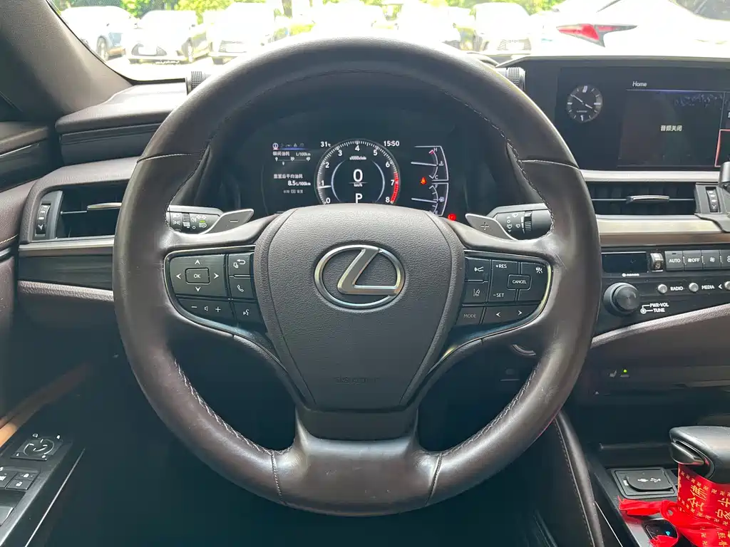 Lexus ES — миниатюра 15