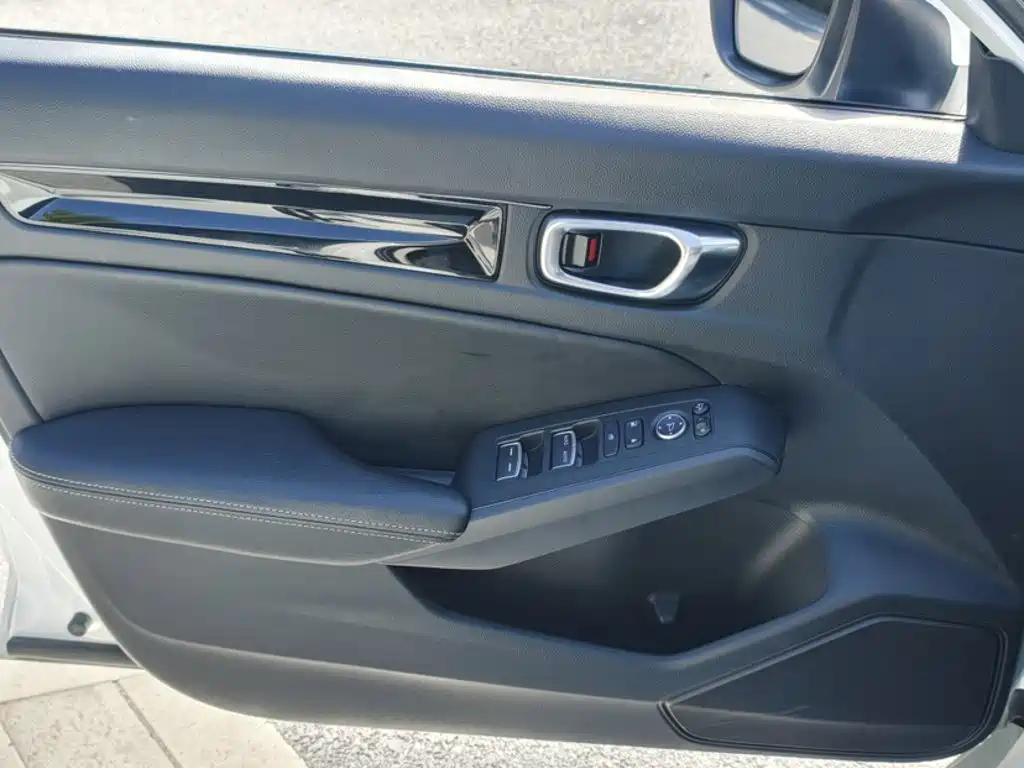 Honda Civic — миниатюра 12